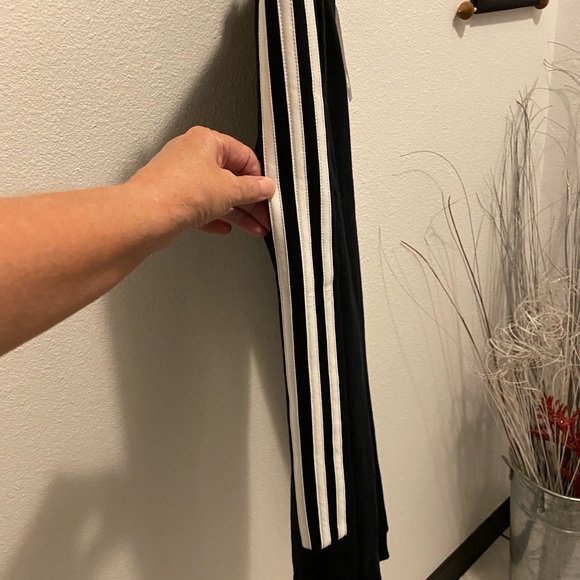 adidas Big Girls Black Mid Rise Cuffed Fleece Joggers - Large - Picture 4 of 10